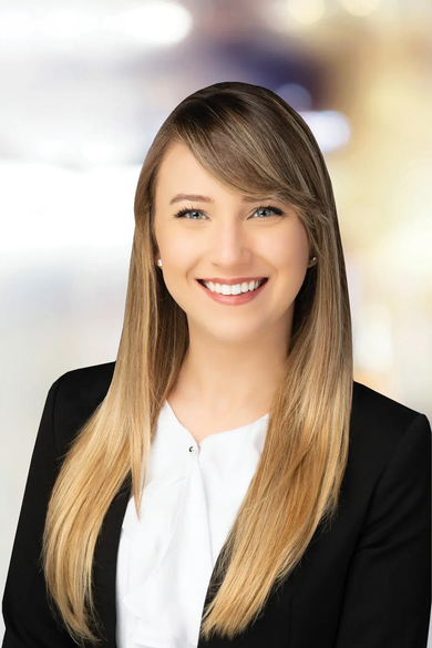 Portrait of Talon Zinger, Home Marketing Consultant | REALTOR®.